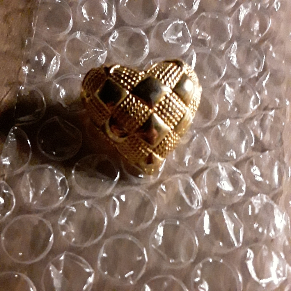 Vintage Anne Klein Gold Tone Heart Pin